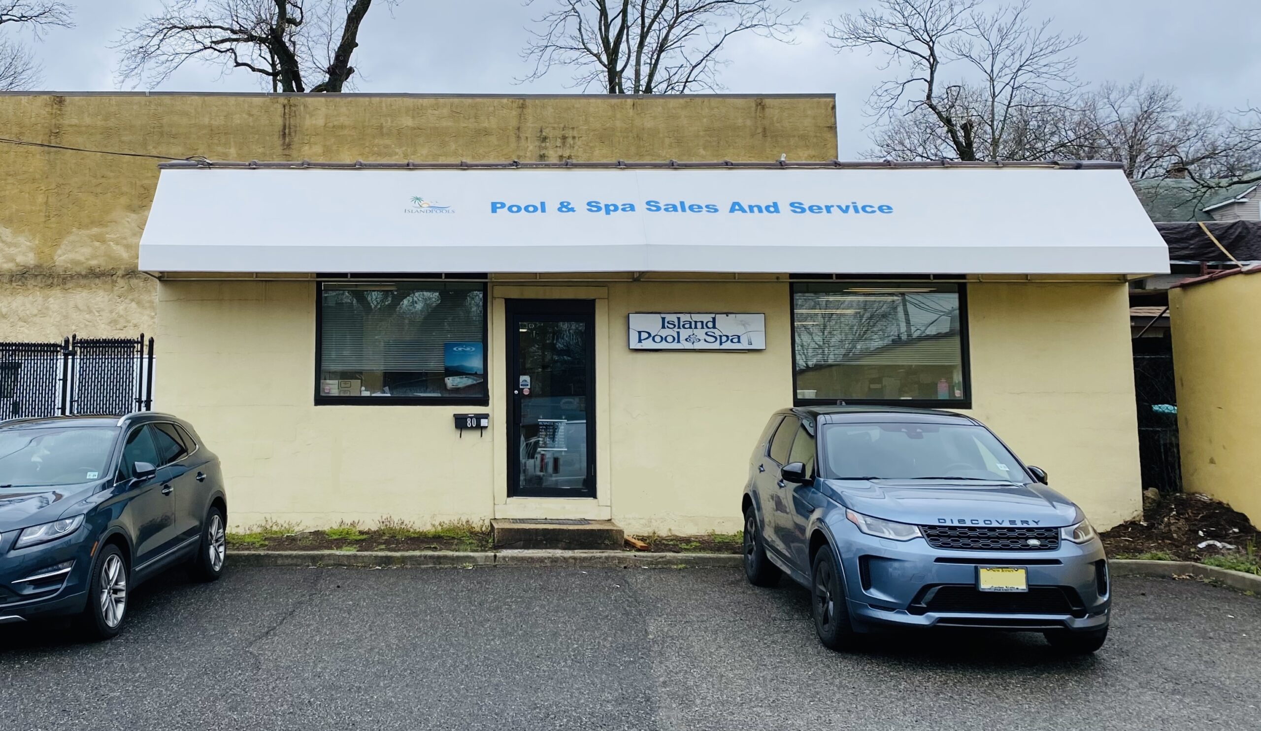 Island Pools Englewood storefront